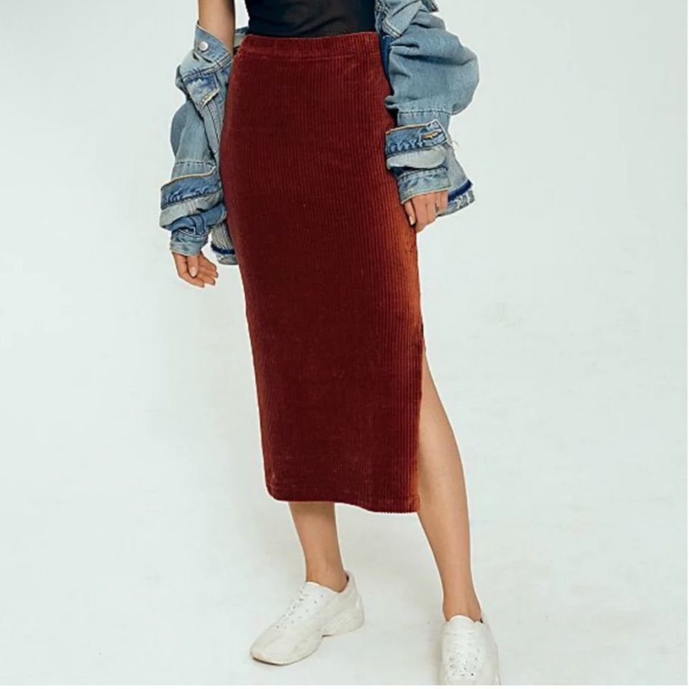 Free People women’s Helen Rib Tube brown Velour Skirt Size Large EUC